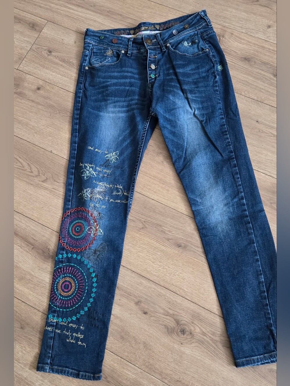 Desigual Women's Embroidered Dark Blue Denim Jeans Size 28